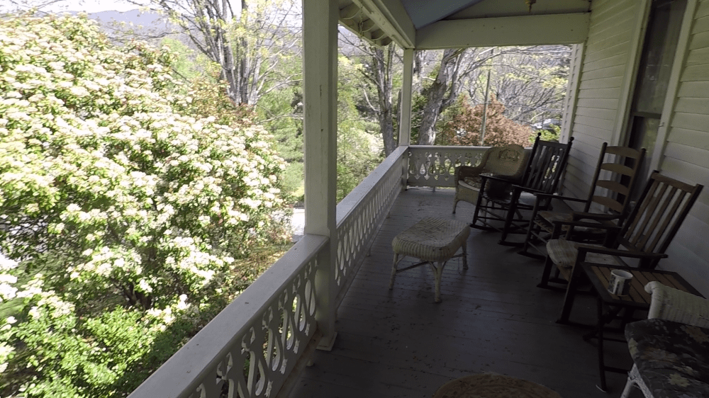 vlcsnap-2018-04-12-22h30m04s111