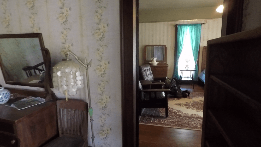 vlcsnap-2018-04-12-22h30m30s150